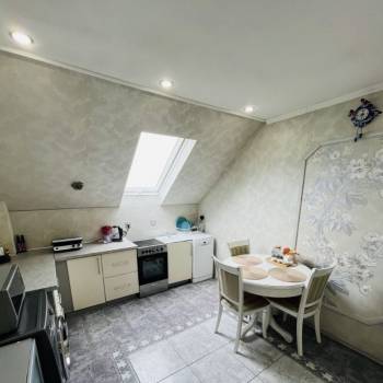 Продается 2-х комнатная квартира, 72,5 м²