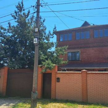 Продается Дом, 235 м²