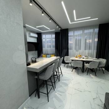 Продается 3-х комнатная квартира, 132 м²