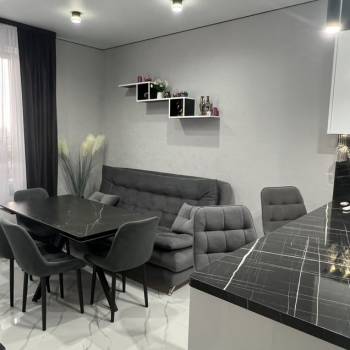 Продается 2-х комнатная квартира, 56 м²