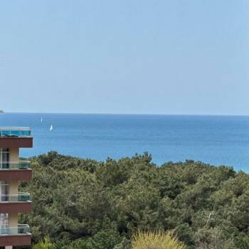 Продается 1-комнатная квартира, 52 м²