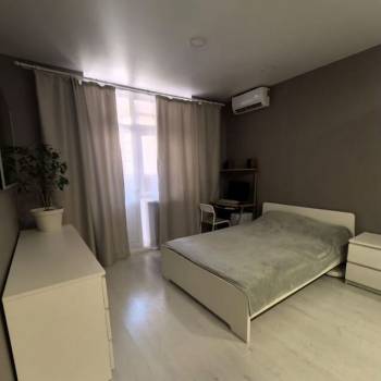Продается 1-комнатная квартира, 44 м²