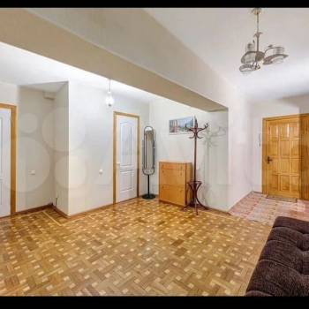 Продается 3-х комнатная квартира, 127,4 м²