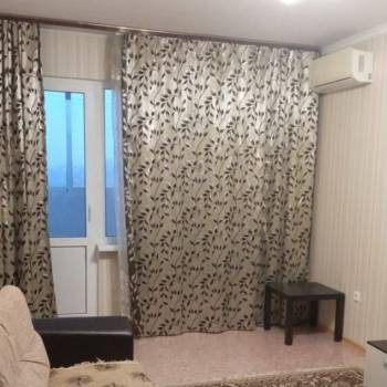 Продается 1-комнатная квартира, 46 м²