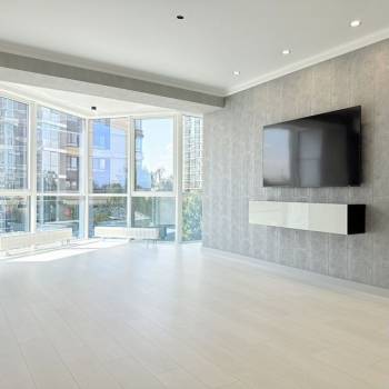 Продается 1-комнатная квартира, 74 м²