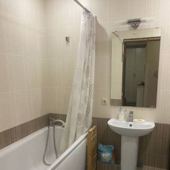 Сдается 1-комнатная квартира, 49 м²