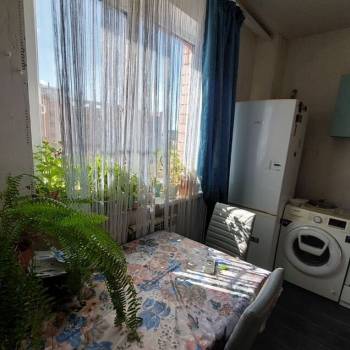 Продается 1-комнатная квартира, 40 м²