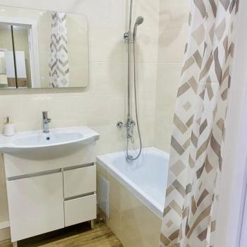 Продается 1-комнатная квартира, 43 м²