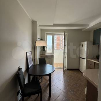 Продается 1-комнатная квартира, 32 м²