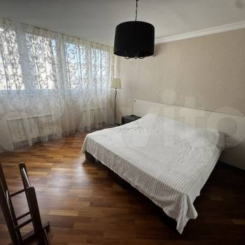 Продается 1-комнатная квартира, 67 м²