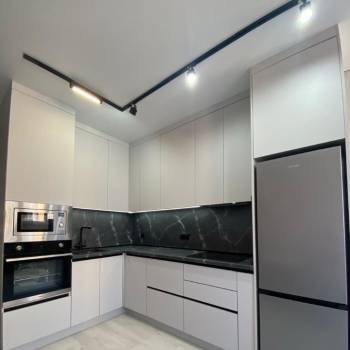 Продается 1-комнатная квартира, 49,6 м²