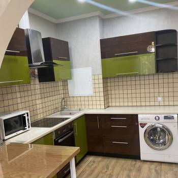 Продается 1-комнатная квартира, 57 м²