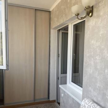 Продается 1-комнатная квартира, 57 м²