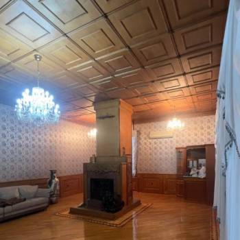 Продается Многокомнатная квартира, 250 м²