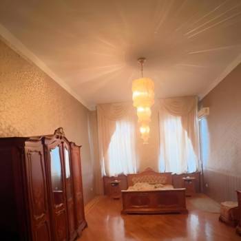 Продается Многокомнатная квартира, 250 м²