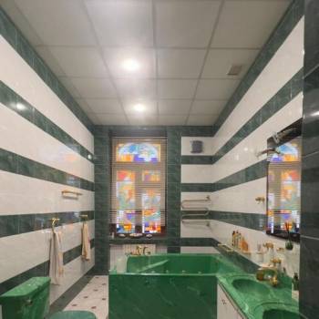 Продается Многокомнатная квартира, 250 м²