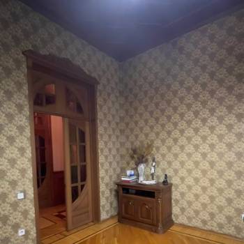 Продается Многокомнатная квартира, 250 м²