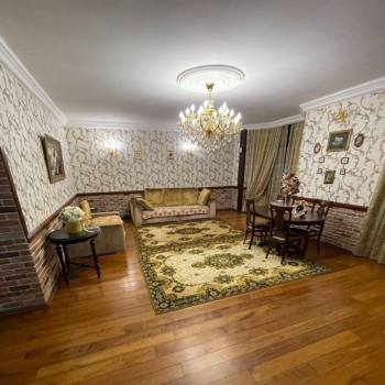 Продается 3-х комнатная квартира, 154 м²