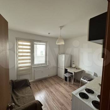Продается 1-комнатная квартира, 37,5 м²
