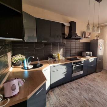 Продается 1-комнатная квартира, 40,6 м²