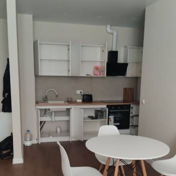 Сдается 2-х комнатная квартира, 98 м²