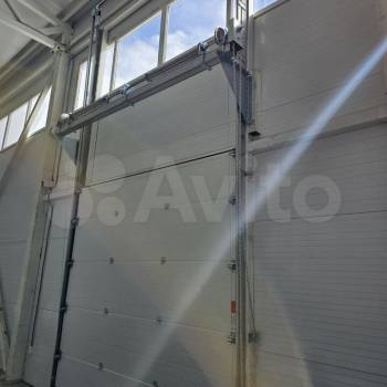 Сдается Нежилое помещение, 1476 м²