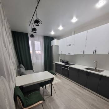 Продается 1-комнатная квартира, 43 м²