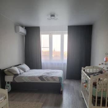 Продается 1-комнатная квартира, 43 м²