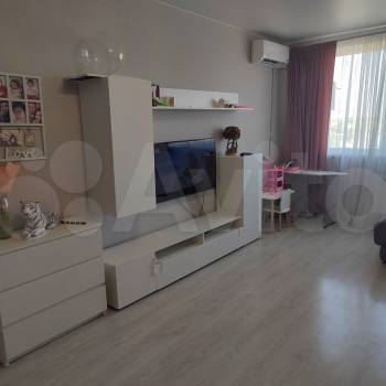 Продается 1-комнатная квартира, 48,8 м²