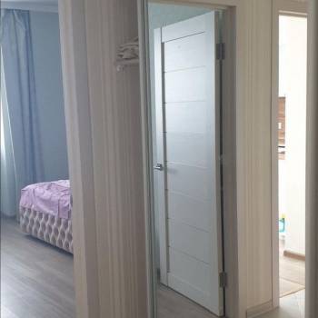 Продается 1-комнатная квартира, 42 м²