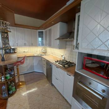 Продается 2-х комнатная квартира, 97,8 м²