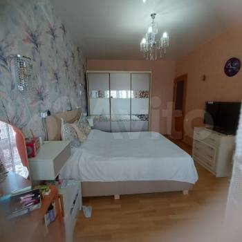 Продается 2-х комнатная квартира, 97,8 м²