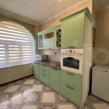 Продается Дом, 180 м²