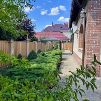 Продается Дом, 180 м²