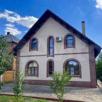 Продается Дом, 180 м²