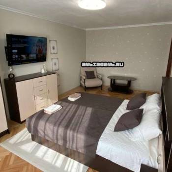 Продается 1-комнатная квартира, 37 м²