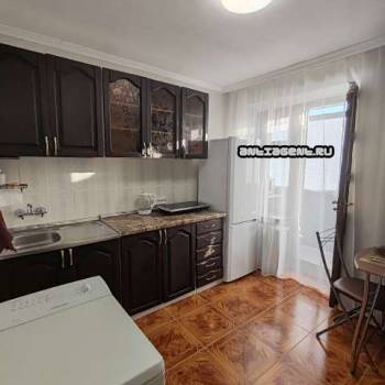 Продается 1-комнатная квартира, 37 м²