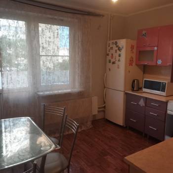 Продается 1-комнатная квартира, 38 м²