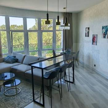 Продается Многокомнатная квартира, 101 м²