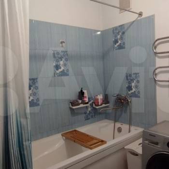 Продается 1-комнатная квартира, 63 м²