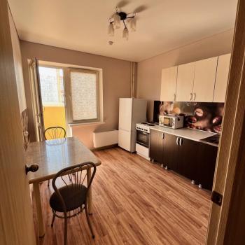 Сдается 1-комнатная квартира, 38 м²