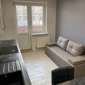 Продается 1-комнатная квартира, 42,8 м²