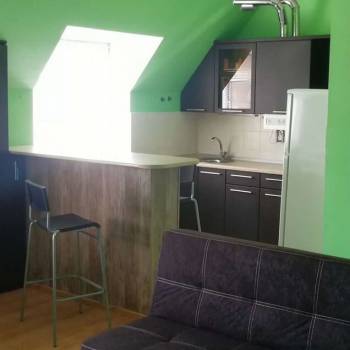 Продается 1-комнатная квартира, 57,6 м²