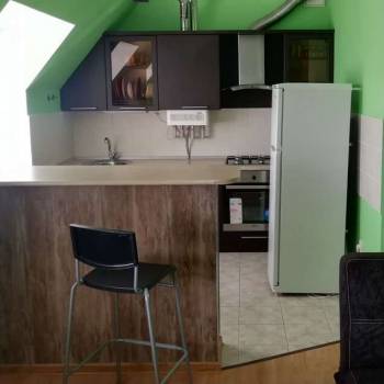 Продается 1-комнатная квартира, 57,6 м²