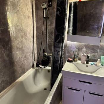 Продается 1-комнатная квартира, 37 м²