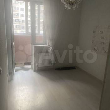 Продается 1-комнатная квартира, 35 м²