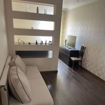 Продается 1-комнатная квартира, 43 м²