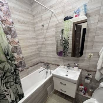 Продается 1-комнатная квартира, 43 м²