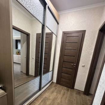 Продается 1-комнатная квартира, 43 м²