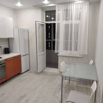 Сдается 1-комнатная квартира, 39 м²
